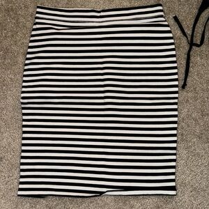 Maxi / bodycon skirt